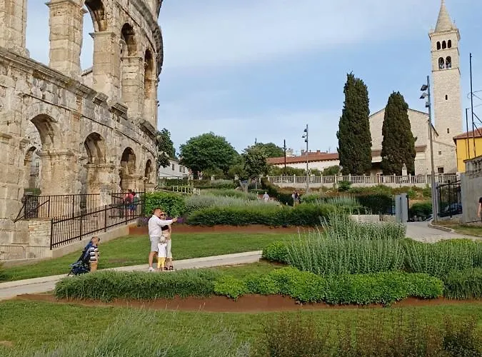 Apartmán Caligula Center *